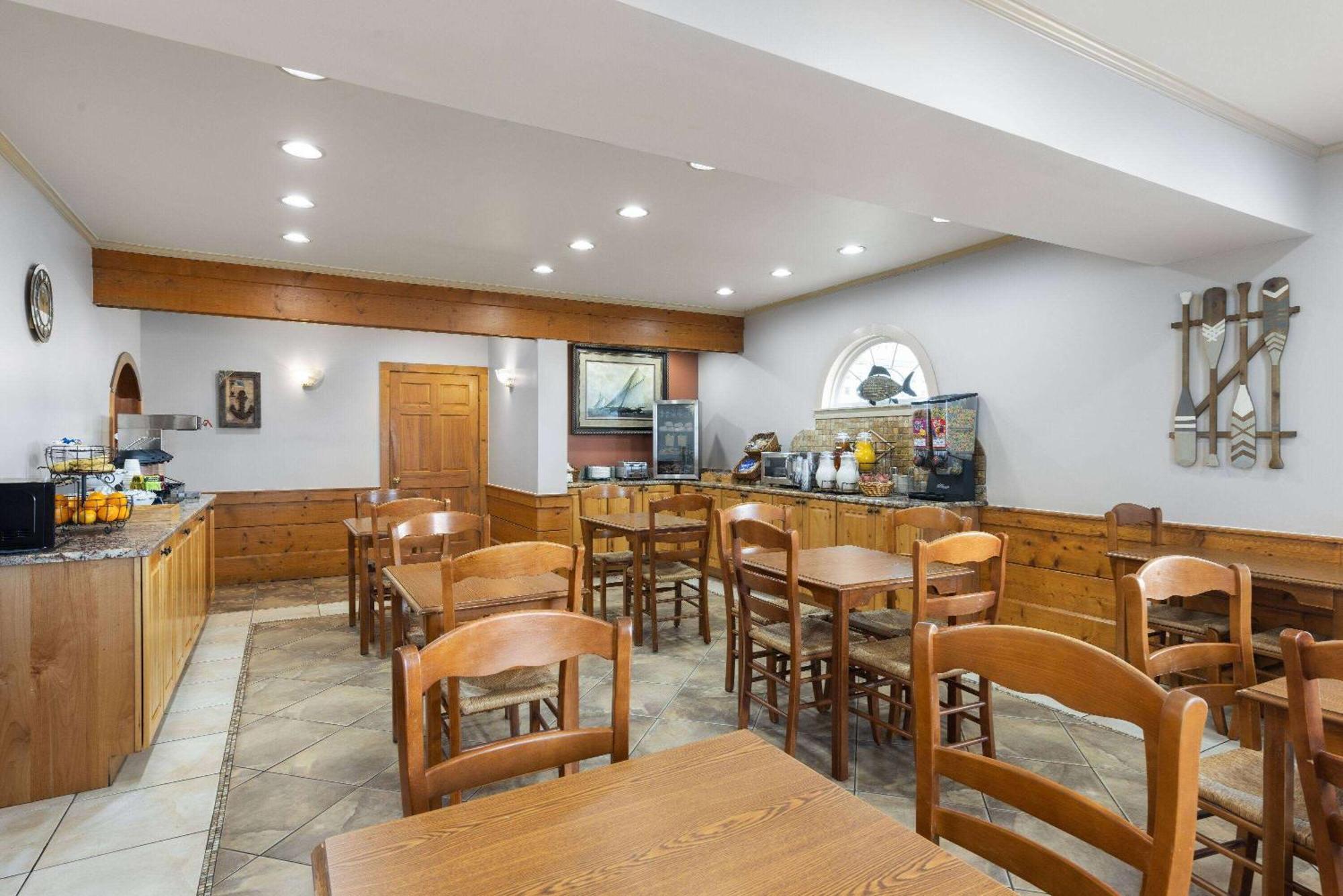 威尔伯斩魔山海滨戴斯酒店 外观 照片